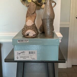 Seychelles Metallic Taupe Strappy Block Heel Sandals